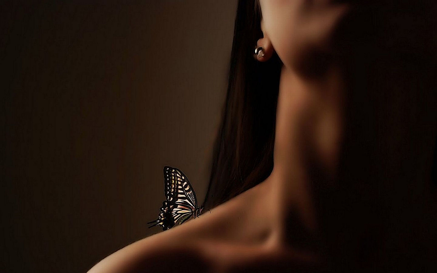 women-artistic-butterfly-kiss-169788